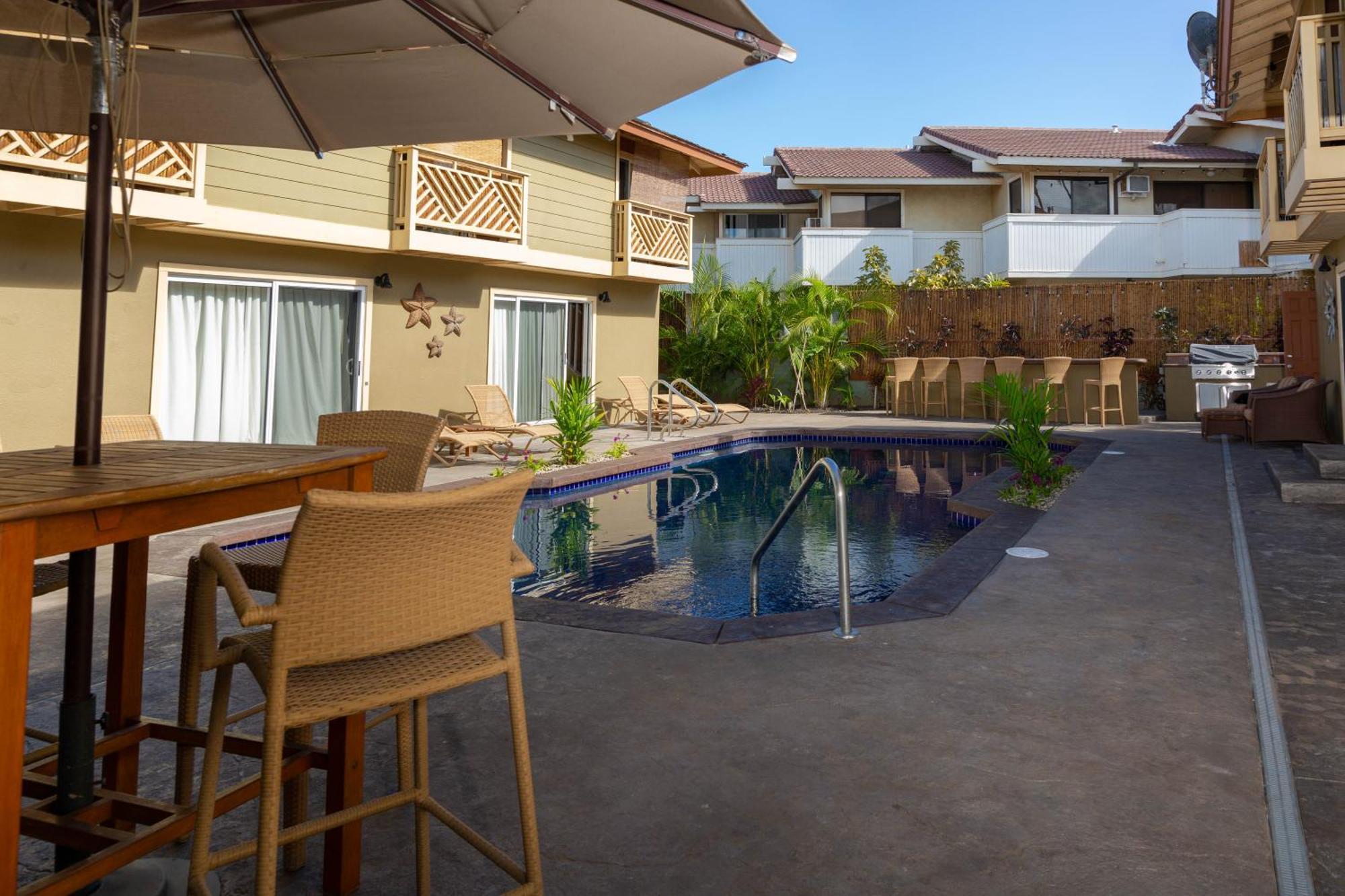 Plumeria Suite, 2-Bedrooms, Sleeps 6, Pool & Bbq, Pre-Renovation Summer Sale Kihei Dış mekan fotoğraf